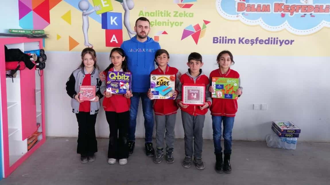 Türkiye Akıl ve Zeka Oyunları İlkokullar Arası İlçe Turnuvasında Beş Daldan 3 Derece Aldık